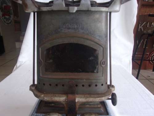 Vintage Beatrice No.33 single burner paraffin stove