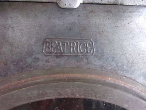 Vintage Beatrice No.33 single burner paraffin stove