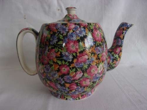 Vintage Royal Winton Chinz `Majestic` pattern tea set