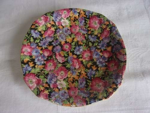 Vintage Royal Winton Chinz `Majestic` pattern tea set