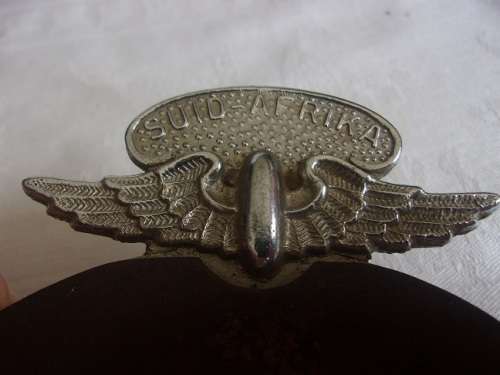 Vintage metal South Africa AA car bumper badge with red backing - B40072