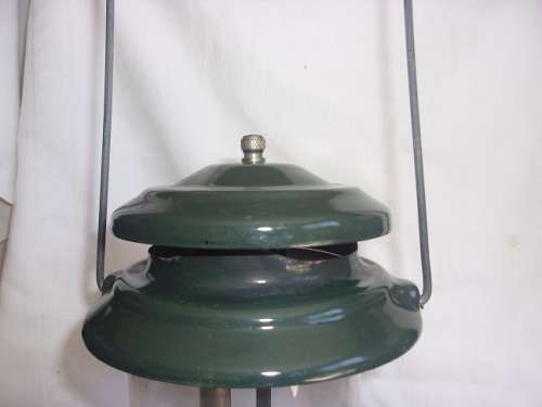Vintage Coleman Model 214A700 pressure lantern - great condition