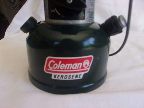 Vintage Coleman Model 214A700 pressure lantern - great condition