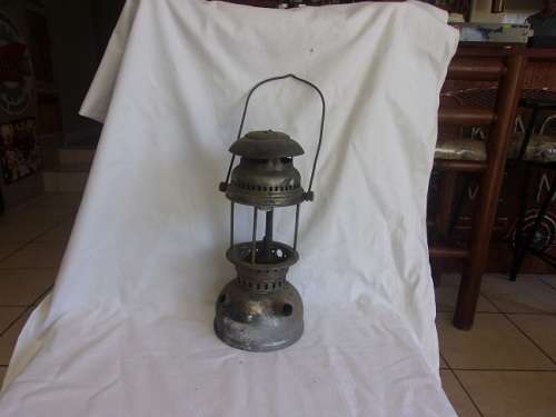 Vintage Hipolito 250 pressure lantern for restoration or parts