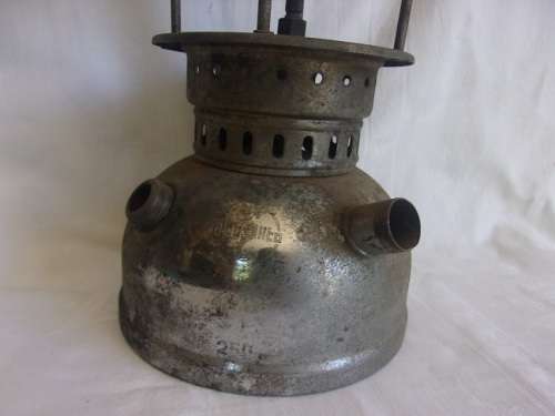 Vintage Hipolito 250 pressure lantern for restoration or parts