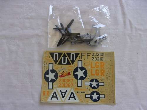 Monogram 1:48 scale B-17g Flying Fortress model plane kit - 5600