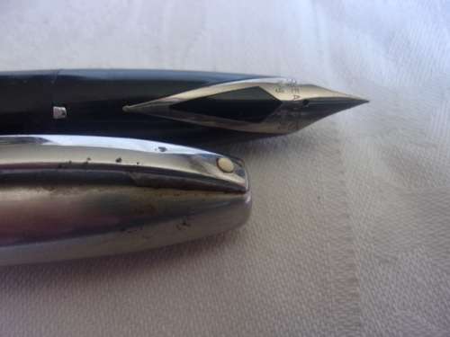 Vintage cased Sheaffer Snorkel White Dot fountain pen - made in Australia