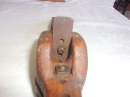 2 Antique wooden spokeshave & 2 edging planes for 1 bid