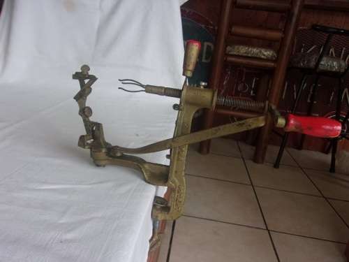 Vintage Triumpf Pefra peach peeler