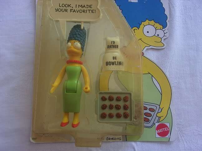 Collectable Mattel Homer & Marge Simpson figures- 1 bid for both