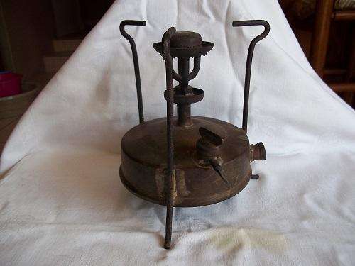 Vintage brass Radius Phoenix paraffin pressure stove for restoration