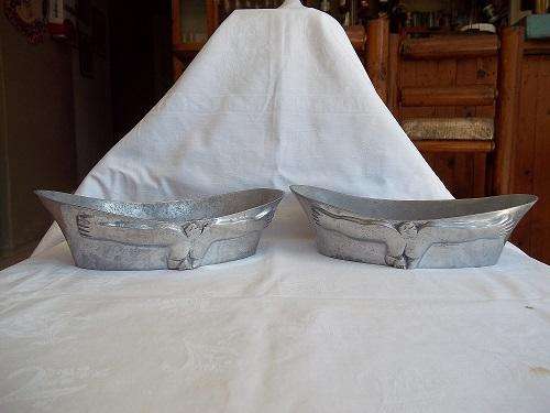 A lovely pair of Carrol Boyes "Sumo" terrines for 1 bid