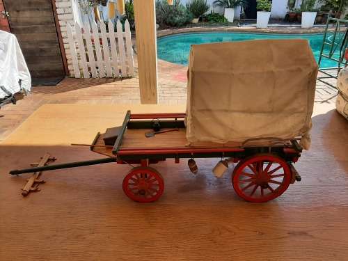 ABSOLUTELY STUNNING    LARGE VOORTREKKER OXWAGEN MODEL     DETAILED !
