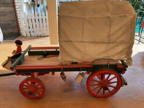 ABSOLUTELY STUNNING    LARGE VOORTREKKER OXWAGEN MODEL     DETAILED !