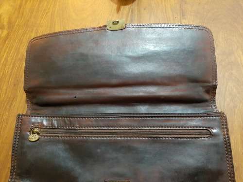 BEAUTIFULL  VINTAGE GENIUNE LEATHER ITALIAN MEN`S BRIEFCASE