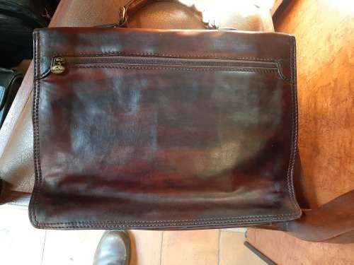 BEAUTIFULL  VINTAGE GENIUNE LEATHER ITALIAN MEN`S BRIEFCASE