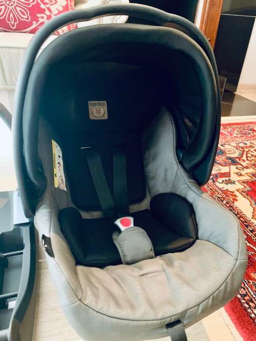 Peg Perego Pliko P3 Compact travel system with belted base