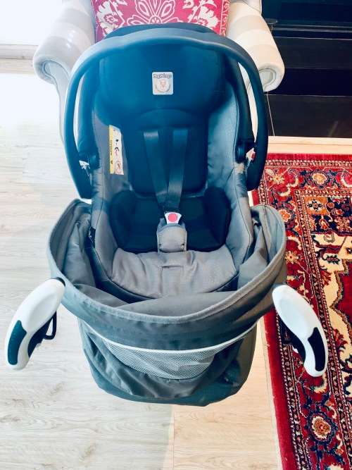 Peg Perego Pliko P3 Compact travel system with belted base