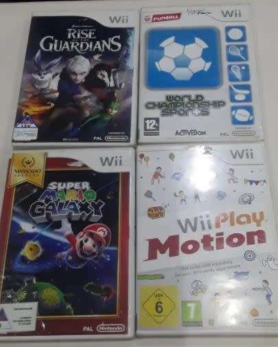White Nintendo Wii Bundle and 3 Games