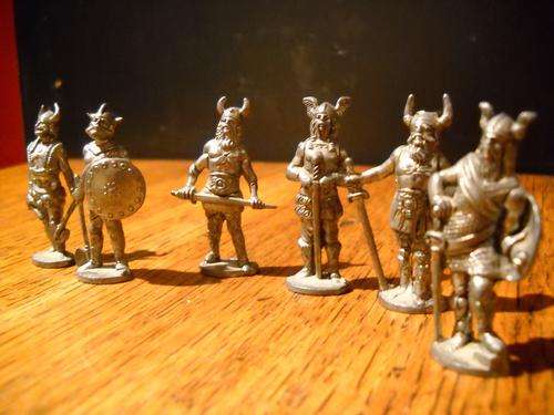 VINTAGE VIKING TIN SOLDIERS SET OF 6 ,VERY DETAILED