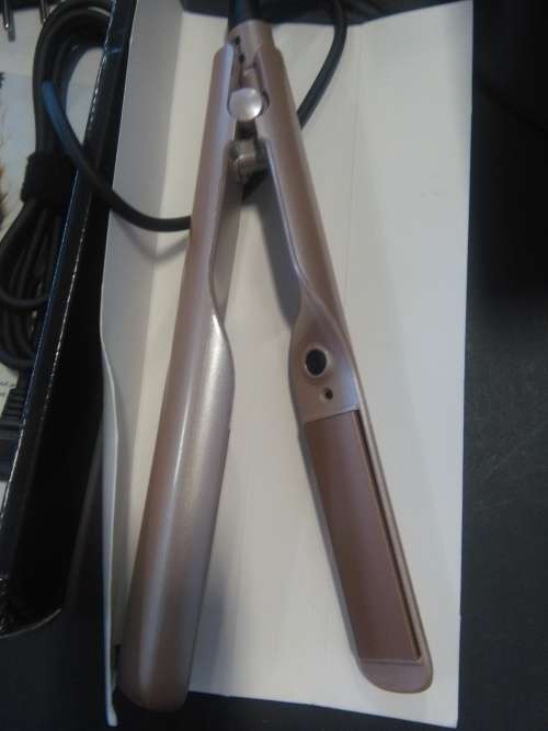 LDY professional hair straightener rose gold