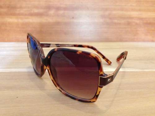 TOMMY HILFIGER SUNGLASSES (MODEL: TH DL80)