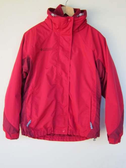 COLUMBIA WOMENS JACKET WITH DETACHABLE FLEECE INNER RED JERSEY (SIZE:M)