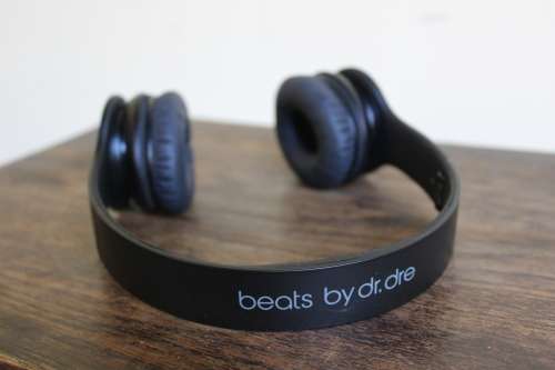 BEATS BY DRE SOLO HD CARBON BLACK WIRED ON-EAR HEADPHONES (NEW!!!)