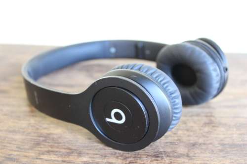 BEATS BY DRE SOLO HD CARBON BLACK WIRED ON-EAR HEADPHONES (NEW!!!)