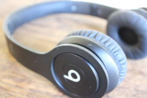 BEATS BY DRE SOLO HD CARBON BLACK WIRED ON-EAR HEADPHONES (NEW!!!)