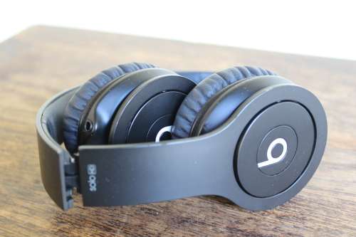 BEATS BY DRE SOLO HD CARBON BLACK WIRED ON-EAR HEADPHONES (NEW!!!)