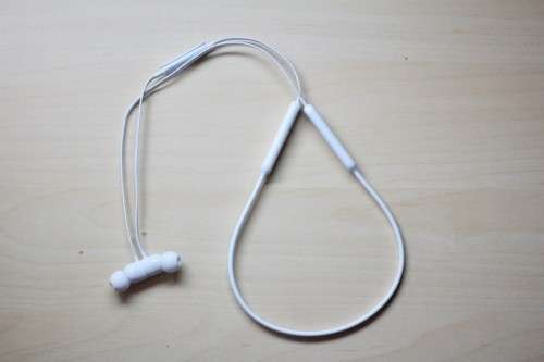ORIGINAL WHITE BEATS X BY DRE BLUETOOTH EARPHONES (DEMO NEW!!!)