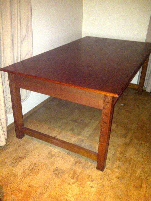 LARGE VINTAGE MAHOGANY AND MERANTI TABLE.NO RESERVE!!!