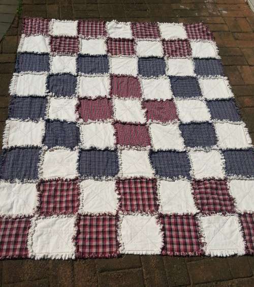 GORGEOUS TRADITIONAL RAG QUILT/THROW - 150 CM X 190 CM