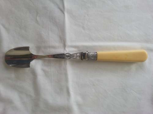 ANTIQUE STILTON SCOOP - ARMY & NAVY CO-OPERATIVE SOCIETY MAKERS MARK