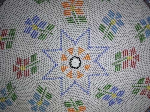 STUNNING VINTAGE BEADED DOILIE / MAT - 30 CM