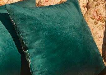 FRIEDA KAHLO VELVETEEN SCATTER CUSHION / WITHOUT INNER