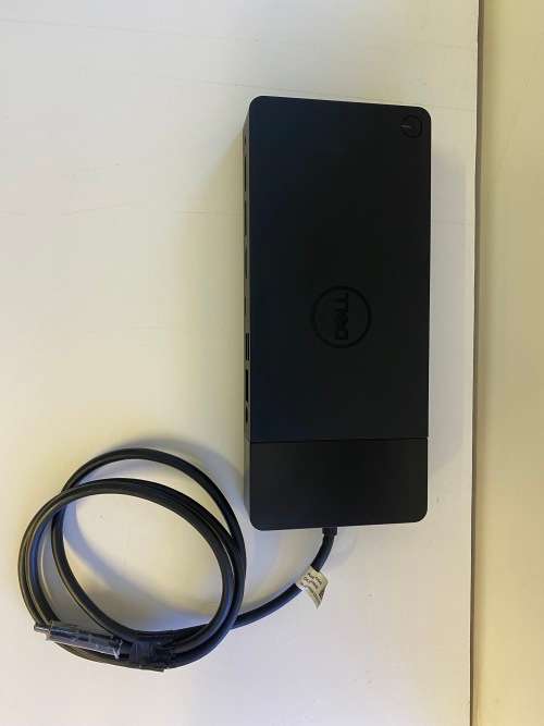 DELL WD19 DOCKING STATION with Dell 180w Charger