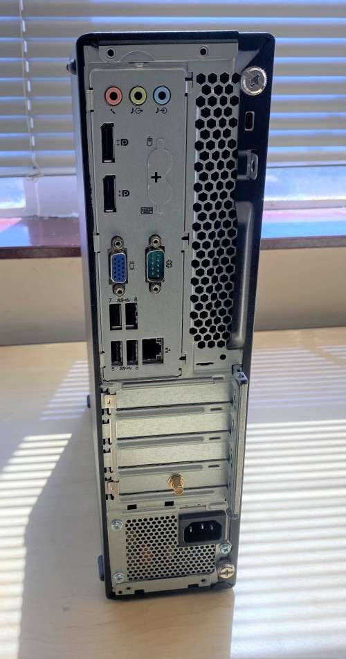 Lenovo Thinkcentre M910s,Intel Core i5-6500 3.2GHz  8GB RAM 500GB HDD