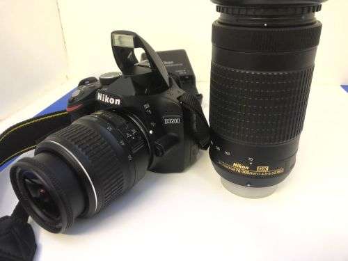 NIKON D3200 DSLR Camera With 2 x Lens and accessories Excellent Condition As new