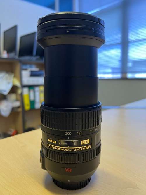 Nikon AF-S 18-200mm f/3.5-5.6 G ED DX VR  Lens  with Kenko 72mm UV Filter  Excellent Condition As Ne