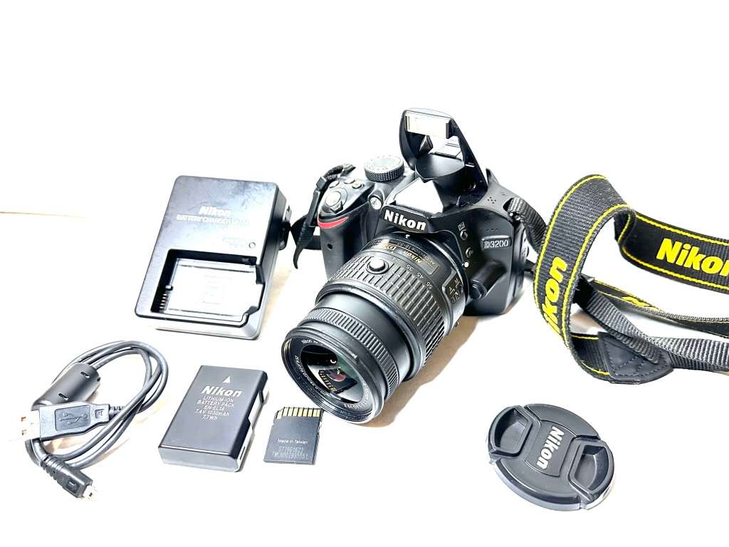 NIKON D3200 with  1x NIKON DX VR 18-55mm Lens  NIKON Battery SD Card