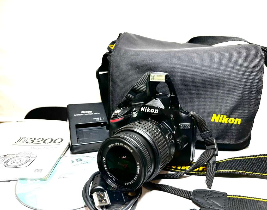 NIKON D3200 with  1x NIKON DX VR 18-55mm Lens  NIKON Battery SD Card