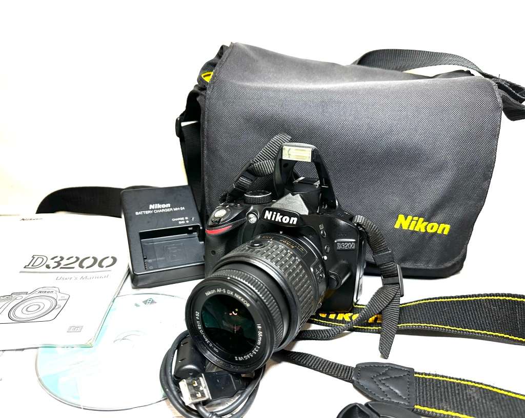 NIKON D3200 with  1x NIKON DX VR 18-55mm Lens  NIKON Battery SD Card