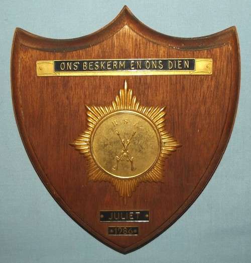 1986 SA Police Juliet "Ons Beskerm en Ons Dien" Wall Plaque