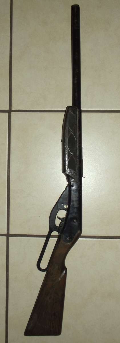 Vintage Daisy Model 111 B-B Cal 4.5mm Air Rifle