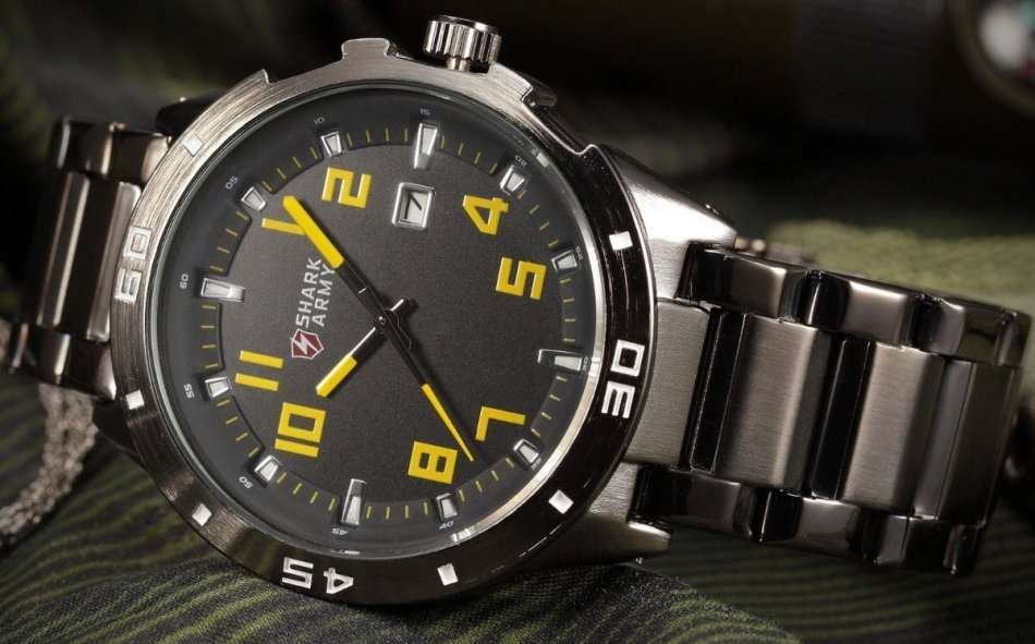 *FREE COURIER* Shark Army Yellow Black Date Quartz Watch - FREE GIFT BOX
