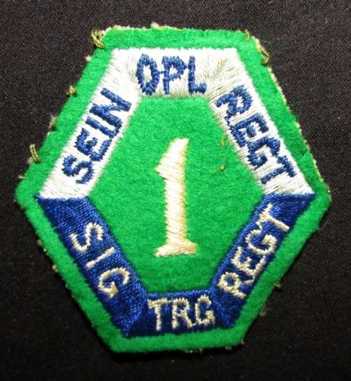 SADF  Early 1 Signal Training Regiment Cloth Shoulder Flash