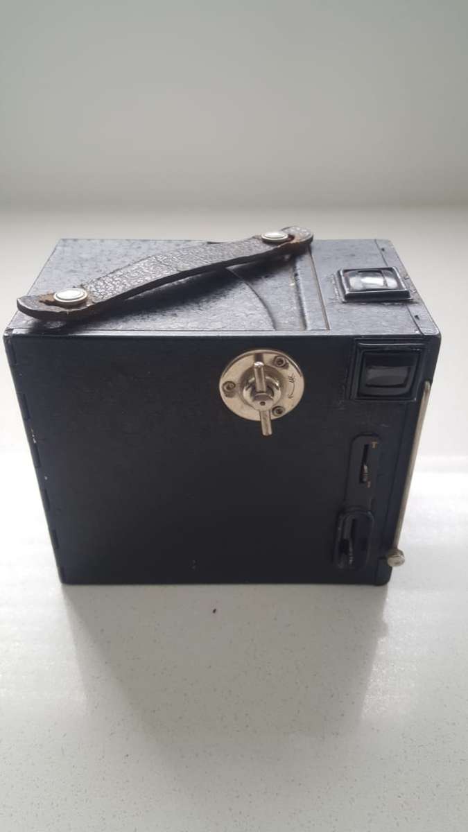 VINTAGE ENSIGN BOX CAMERA