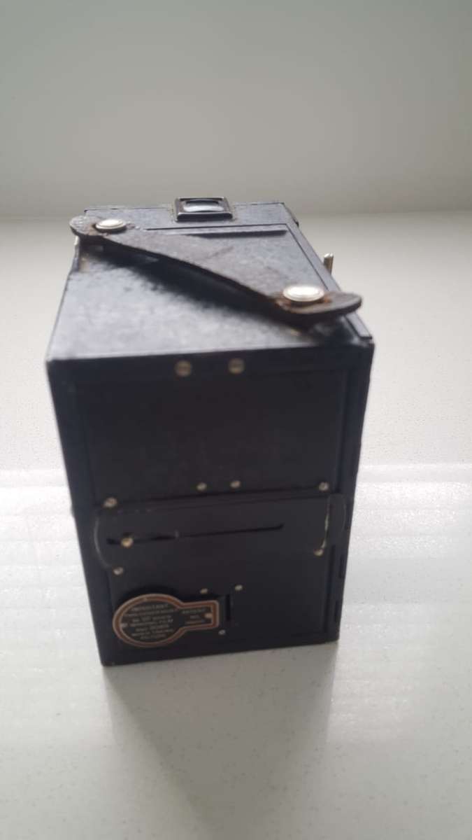 VINTAGE ENSIGN BOX CAMERA